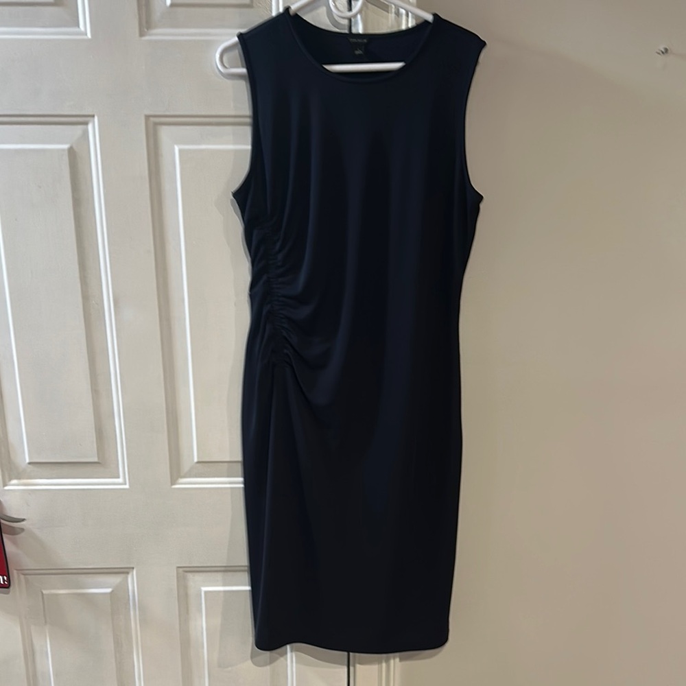 Elegant Black Sleeveless Dress